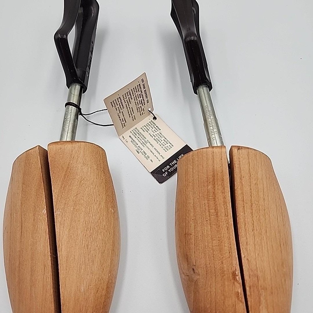 Wooden Plastic‎ Metal Shoe Tree Stretcher Rochester Shoekeepers size 5 NWT - Picture 2 of 6